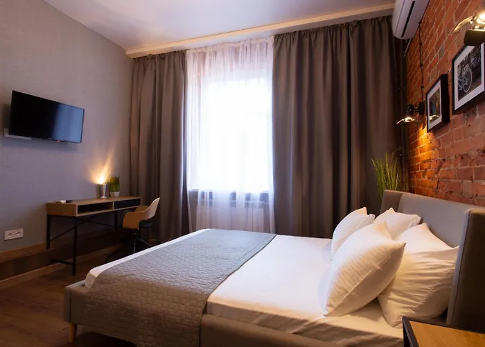 New Studio In The City Center - Kharkivska Naberezhna 3